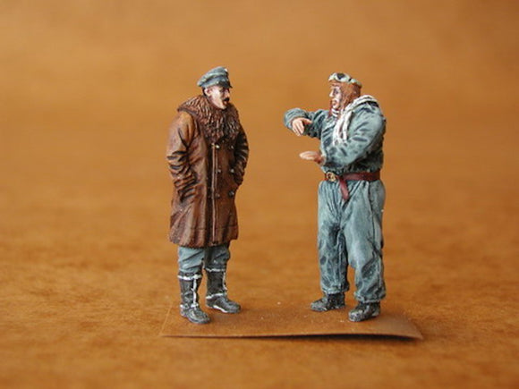F48025 German Pilot and Officer WWI 1/48 by CMK