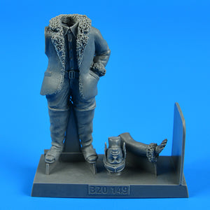 320 149 German or Austro-Hungarian WWI Pilot (Winter Edition) 1/32 by AEROBONUS