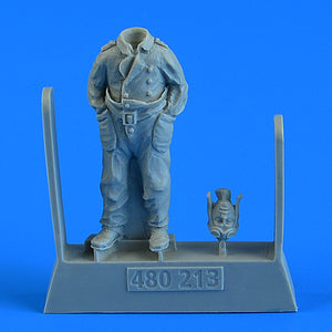 480213 German WWI Pilot 1/48 by AEROBONUS