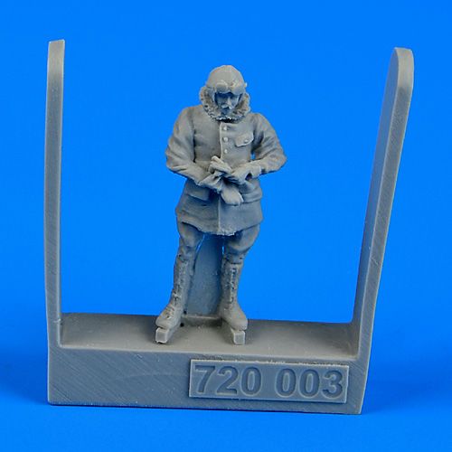 720003 German and Austro-Hungarian Fighter Pilot WWI 1/72 by AEROBONUS (Aires)